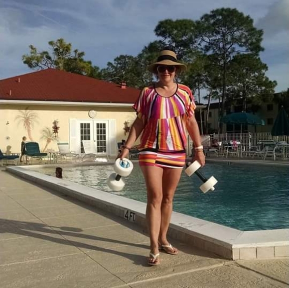 Trina turk top size M - Picture 4 of 4